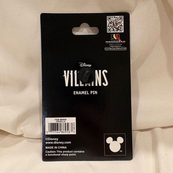 Disney Villain 101 Dalmatians Cruella de Vil Cute Collectible Pin Enamel Pin NWT - Picture 4 of 4